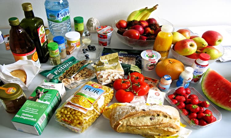 【過期食品就不能吃？錯錯錯! 】認清事實，別再浪費了！